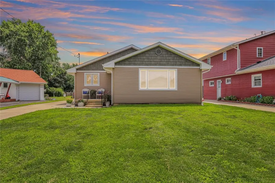 615 E Newkirk Street, Tuscola, IL 61953 - #3