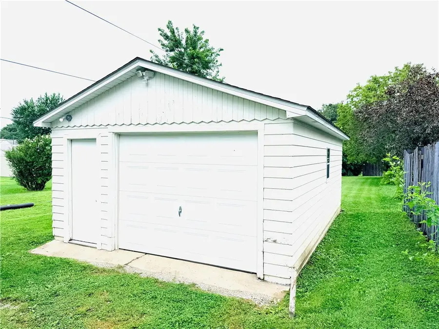 506 W Lincoln Street, Hoopeston, IL 60942 - #3