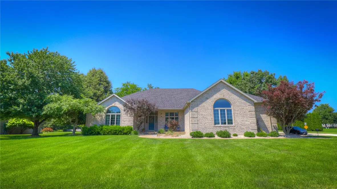 900 W Weaver Road, Forsyth, IL 62535 - #1