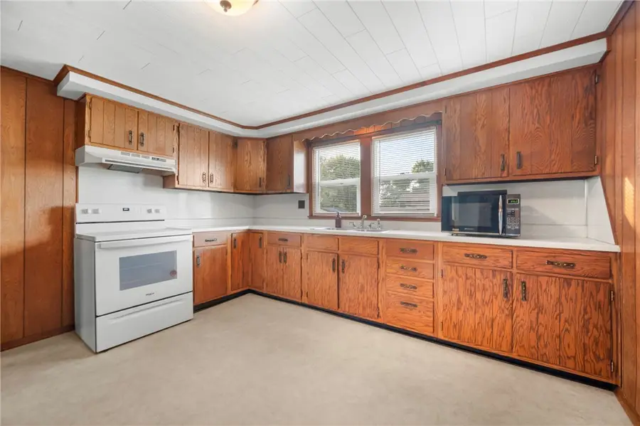 707 W Madison Street, Paris, IL 61944 - #2