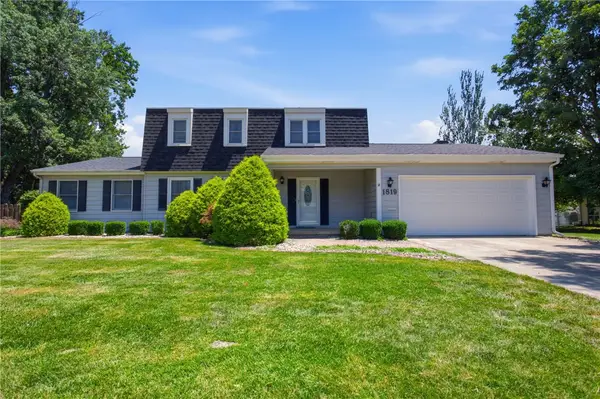 1819 Reynolds Drive, Charleston, IL 61920