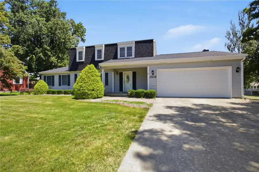 1819 Reynolds Drive, Charleston, IL 61920 - #3
