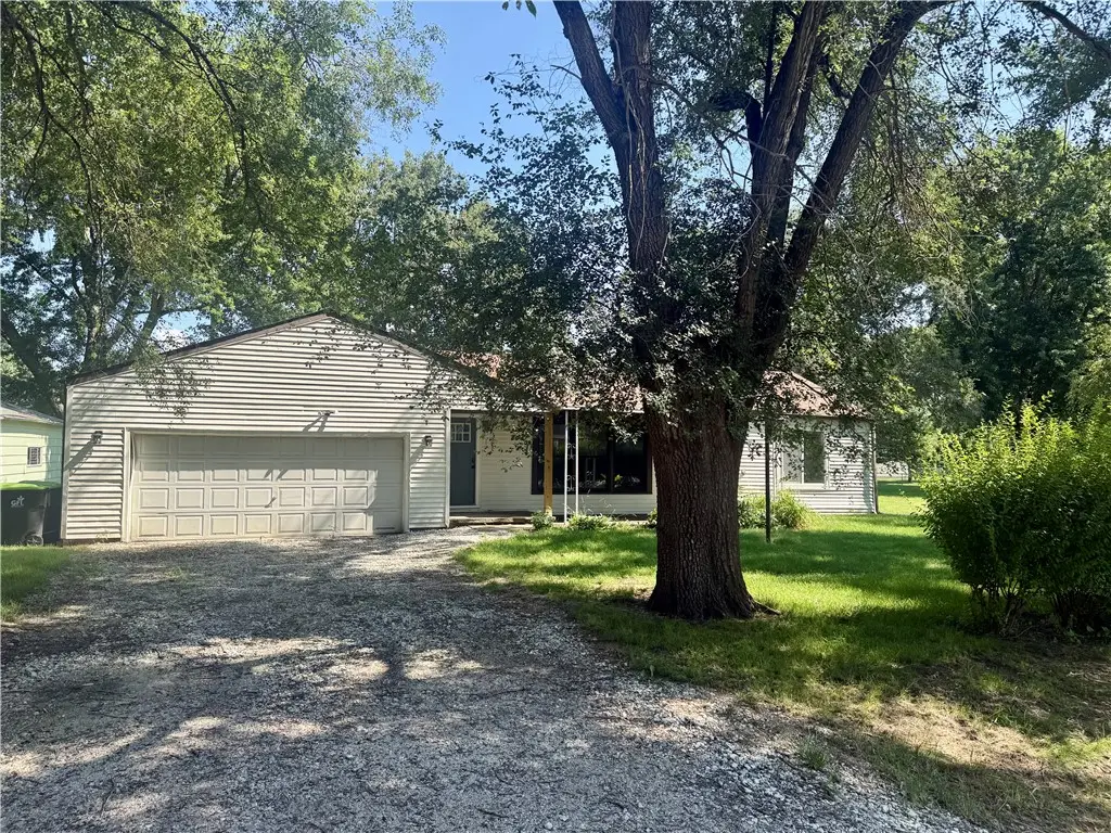 118 E Bower Street, Oreana, IL 62554 - #1