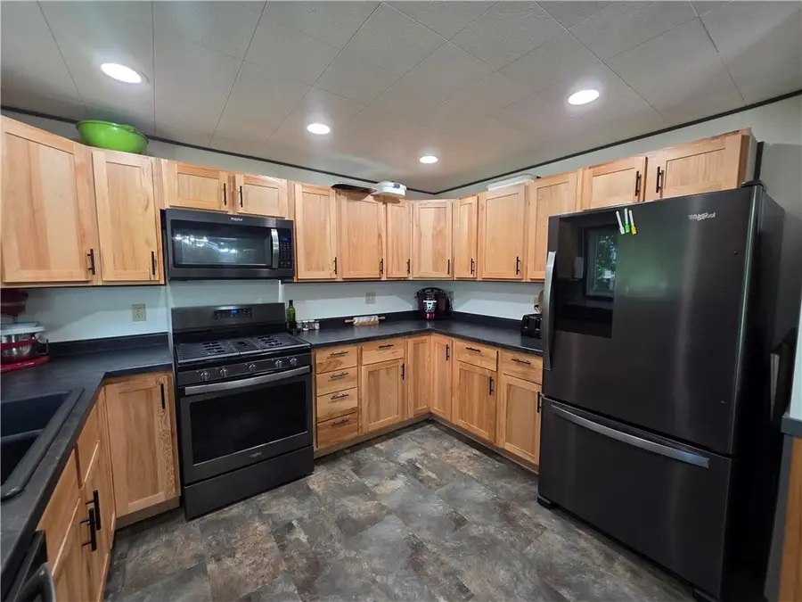 301 W Hawthorne Drive, Effingham, IL 62401 - #3