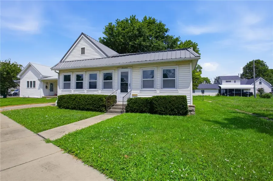 17 State Street, Charleston, IL 61920 - #2