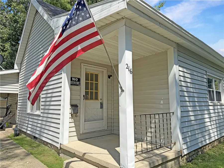 216 N 12th Street, Charleston, IL 61920 - #2