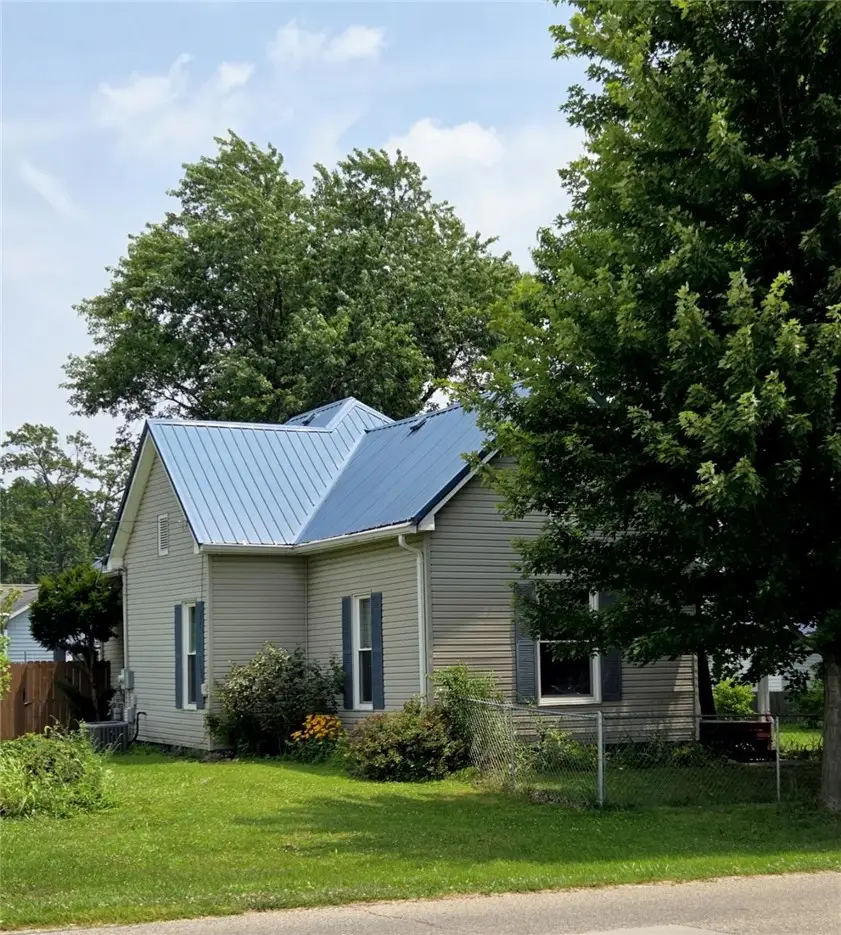 515 N 2nd Street, Marshall, IL 62441 - #1