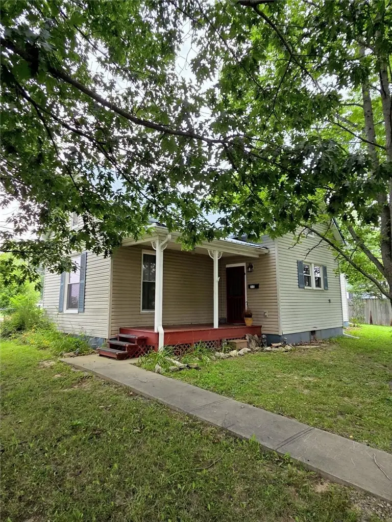 515 N 2nd Street, Marshall, IL 62441 - #2