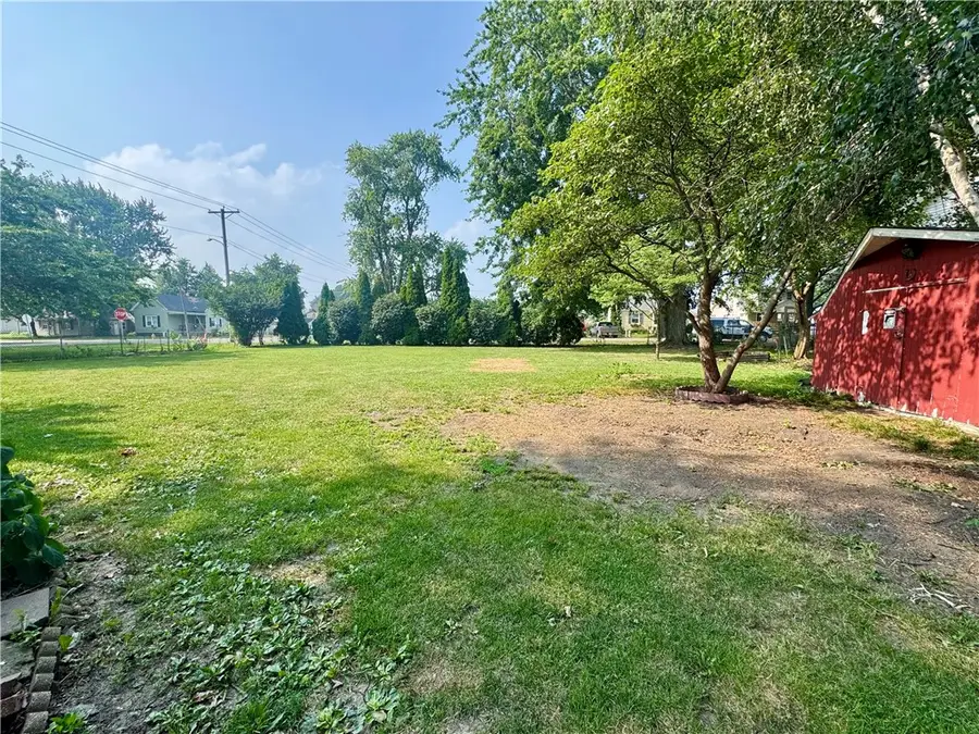 708 S 25th Street, Mattoon, IL 61938 - #3