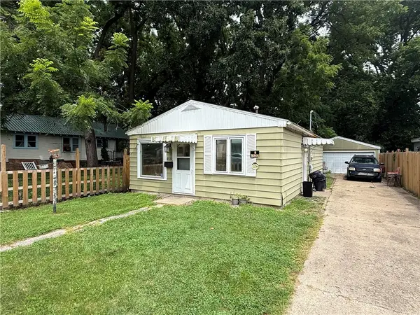 2132 Martin Luther King Jr Drive, Springfield, IL 62702