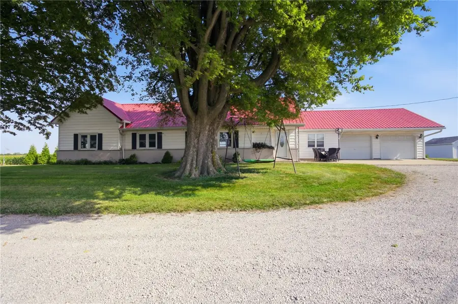 5620 Fairway Lane, Mattoon, IL 61938 - #2