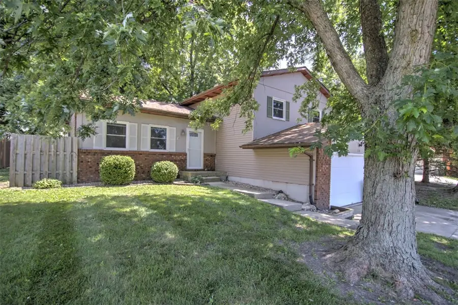 870 S Green Meadow Drive, Decatur, IL 62521 - #2
