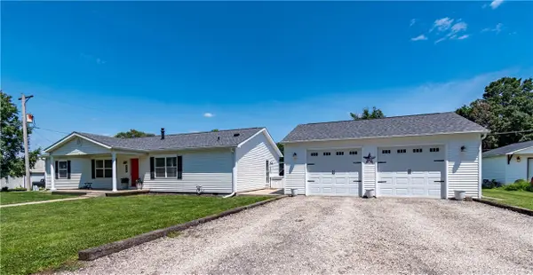 330 Macon Street, Latham, IL 62543
