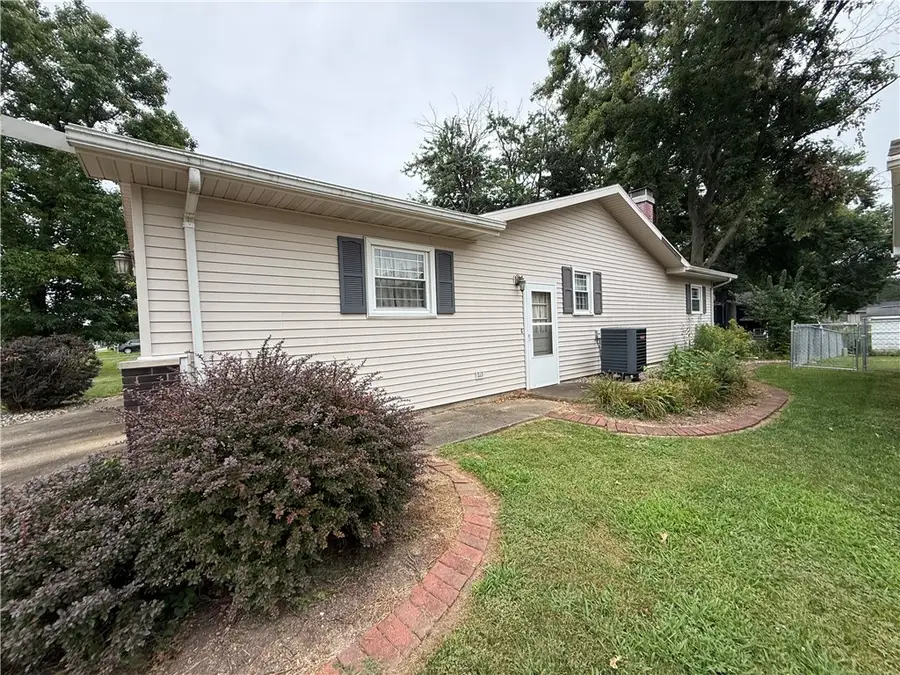 1018 Westgate Drive, Charleston, IL 61920 - #2