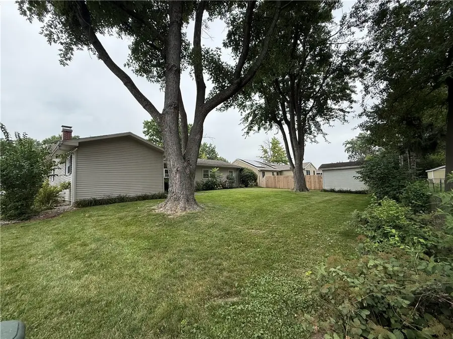 1018 Westgate Drive, Charleston, IL 61920 - #3