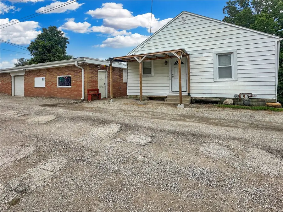 713 N 12th Street, Mattoon, IL 61938 - #2