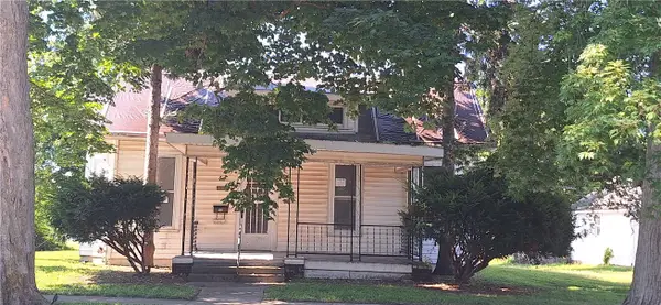 212 E Crawford Street, Paris, IL 61944