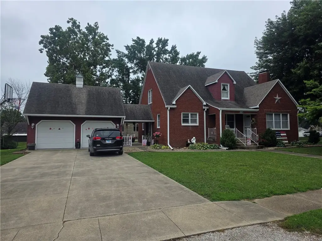 301 E Main Street, Stewardson, IL 62463 - #1