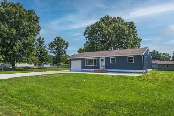 1952 S Westgate Drive, Decatur, IL 62521