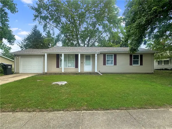 717 Eastgate Drive, Charleston, IL 61920