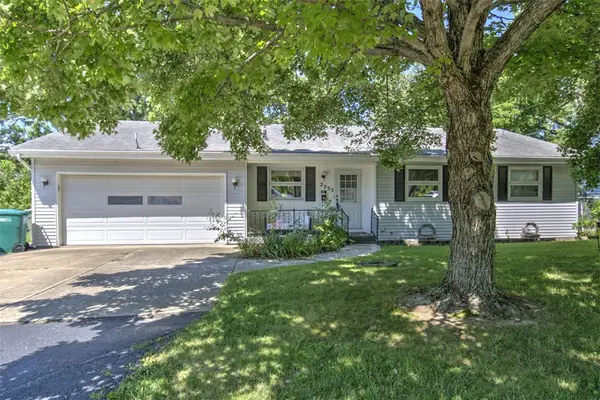 2233 N Vine Street, Decatur, IL 62526