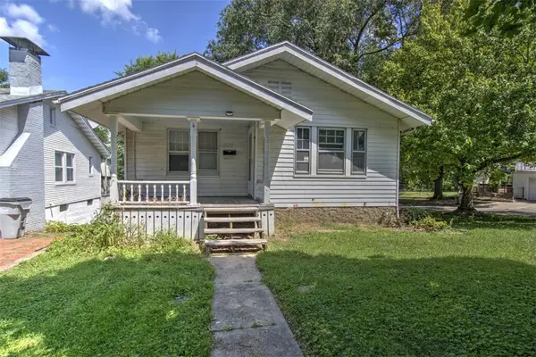 1502 W Forest Avenue, Decatur, IL 62522