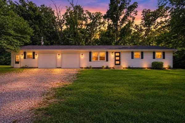 9394 E Nees Avenue, Effingham, IL 62401 - #1