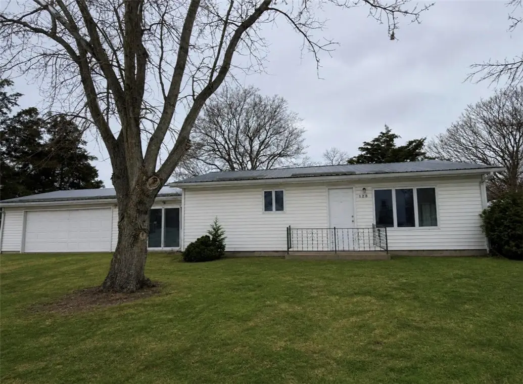 120 Edwards Street, Bethany, IL 61914 - #1