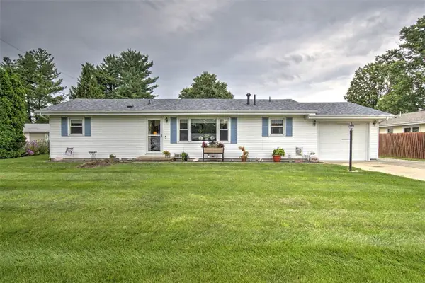 200 E Roberts Drive, Mt Zion, IL 62549
