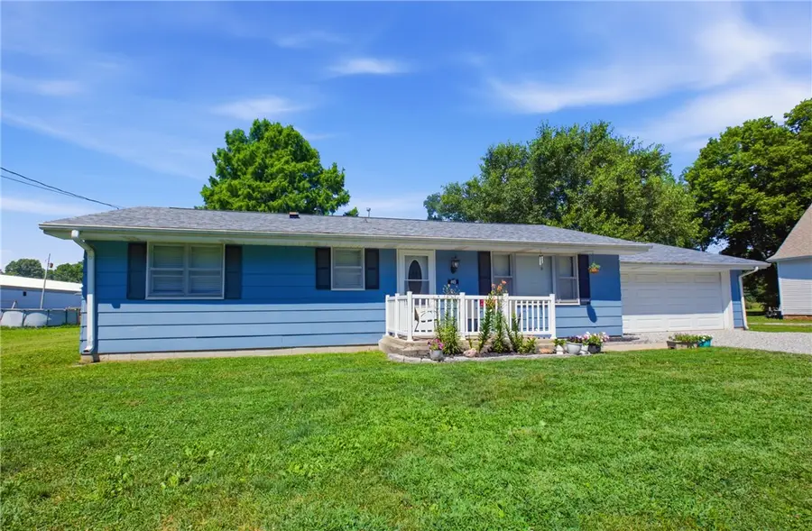403 N Ohio Street, Toledo, IL 62468 - #2