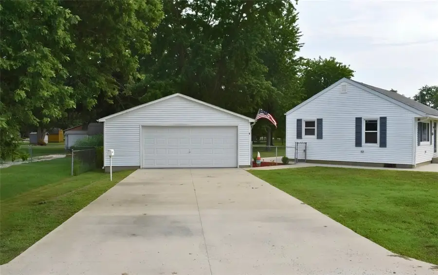 5573 Suburban Road, Decatur, IL 62522 - #3