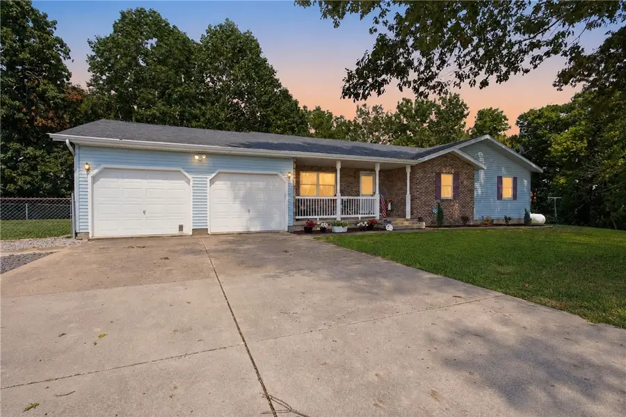 3002 Charlotte Street, Effingham, IL 62401 - #2