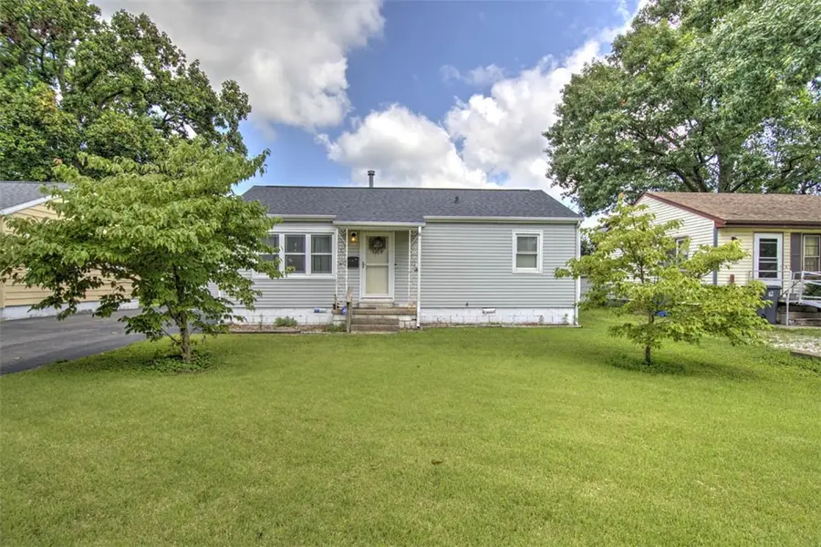 1418 W Cushing Street, Decatur, IL 62526 - #3
