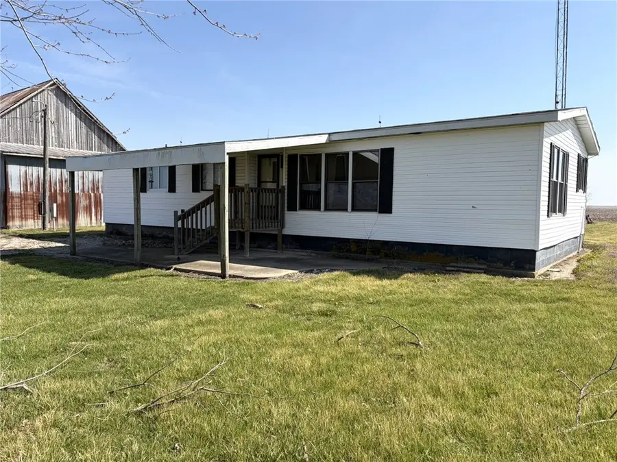 7676 N 1st Street, Altamont, IL 62411 - #3