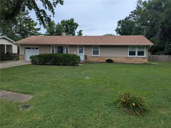 24 Miller Avenue, Charleston, IL 61920
