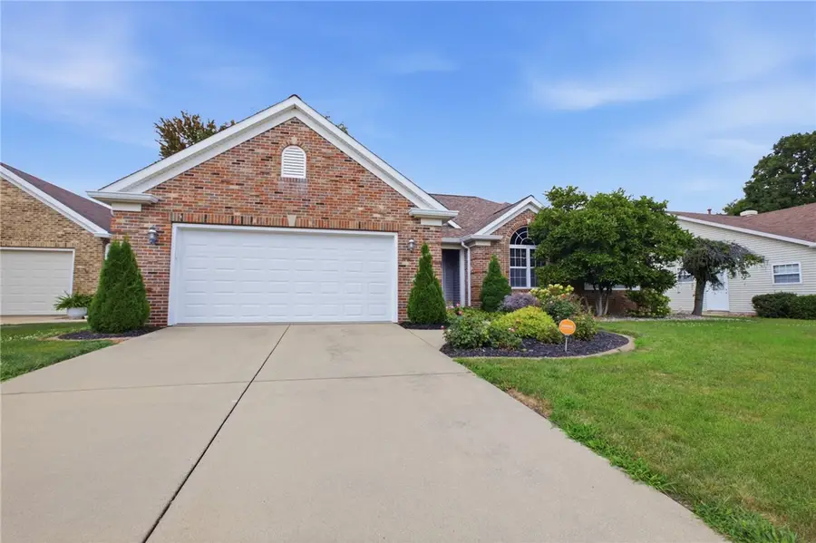 14 Fairfield Lane, Charleston, IL 61920 - #3