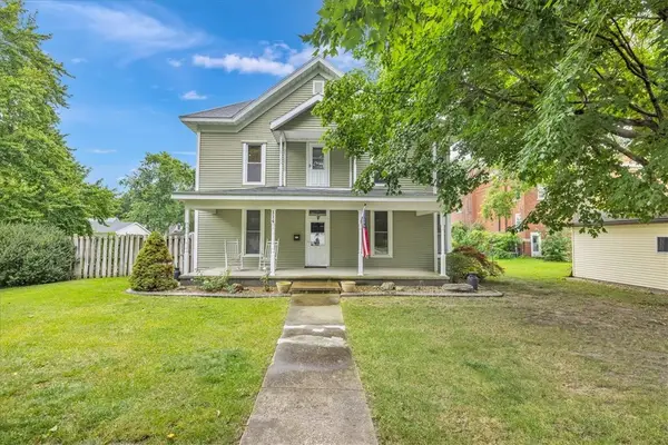 114 N Macon Street, Moweaqua, IL 62550
