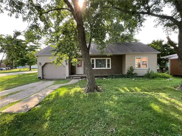 902 N Wood Street, Shelbyville, IL 62565
