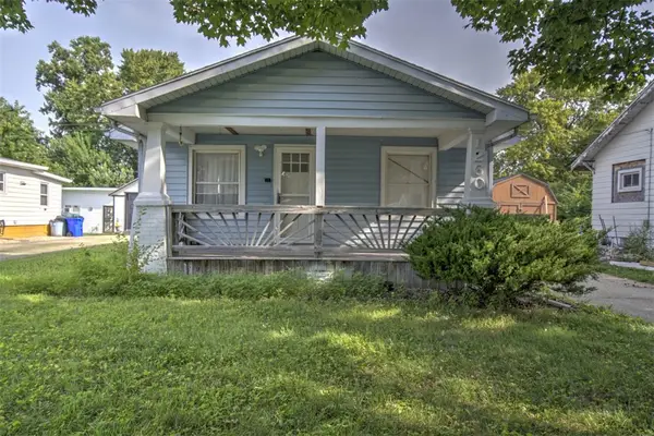 1260 E Johns Avenue, Decatur, IL 62521