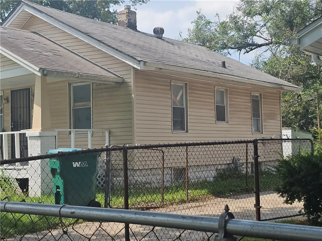 1746 Locust Street, Decatur, IL 62521 - #1