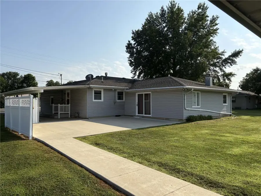 204 Orchard Drive, Newton, IL 62448 - #2