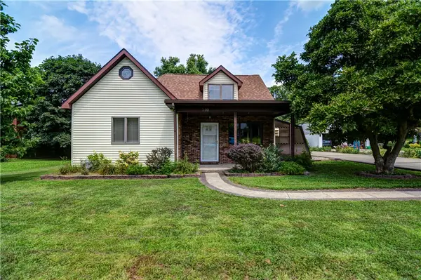 540 W Main Street, Mt Zion, IL 62549