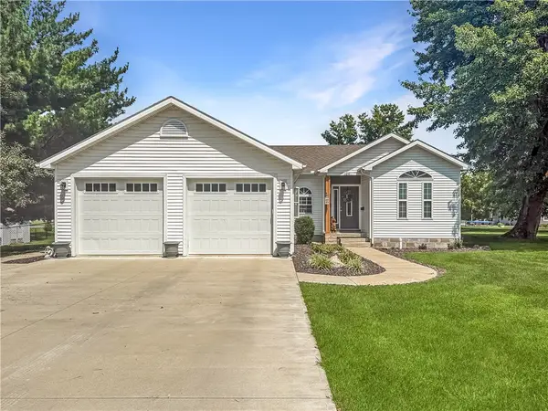 104 NE 9th Street, Casey, IL 62420