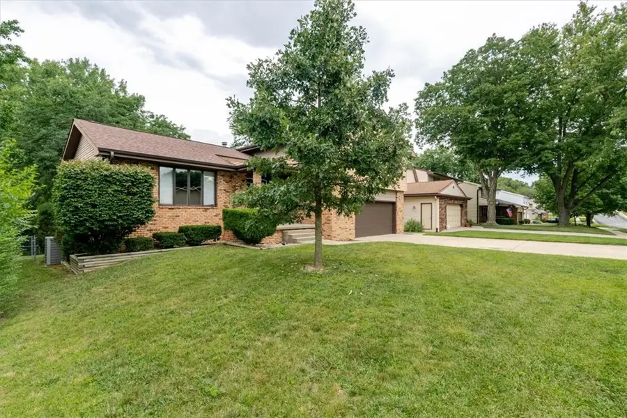 512 W Ash Avenue, Decatur, IL 62526 - #2
