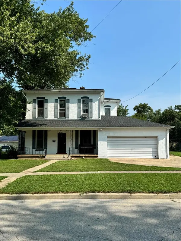401 Wood Street, Paris, IL 61944