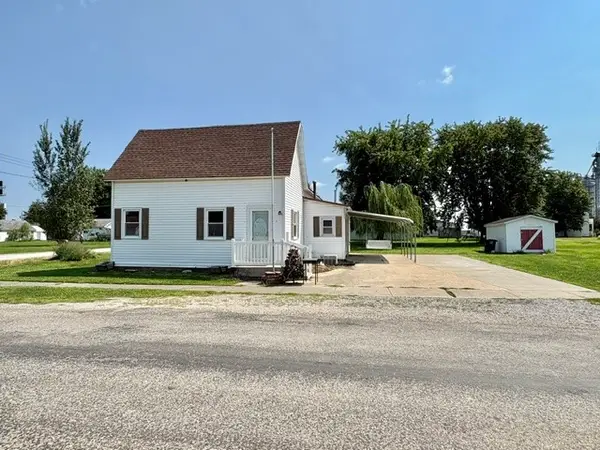 111 N Boyd Avenue, Montrose, IL 62445