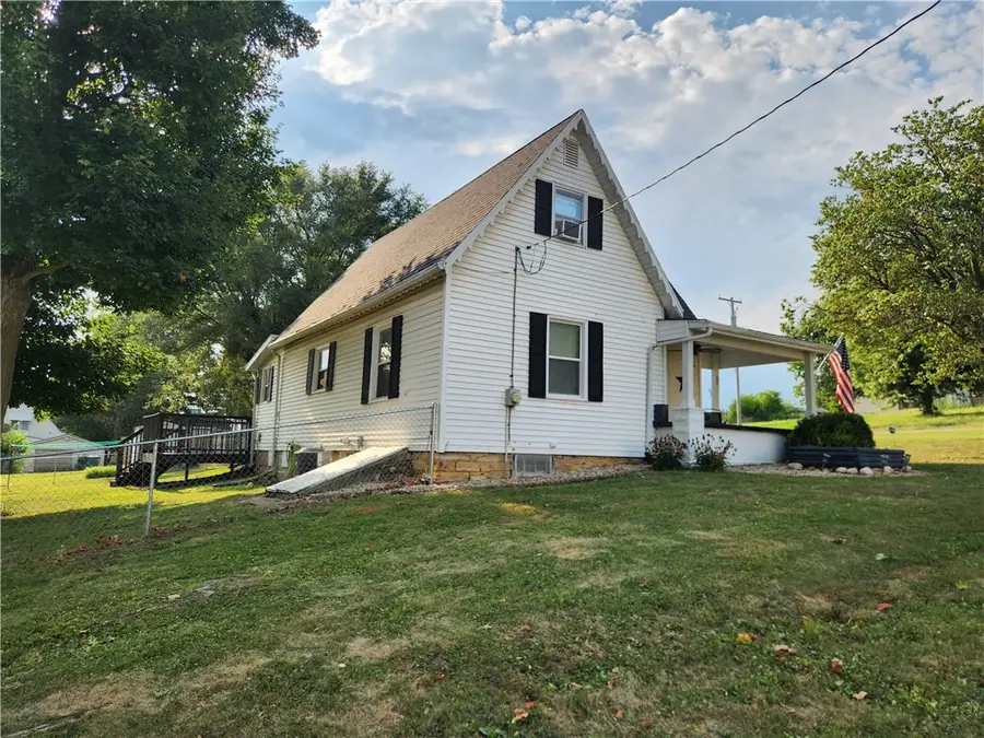 115 E Fillmore Street, Tower Hill, IL 62571 - #2