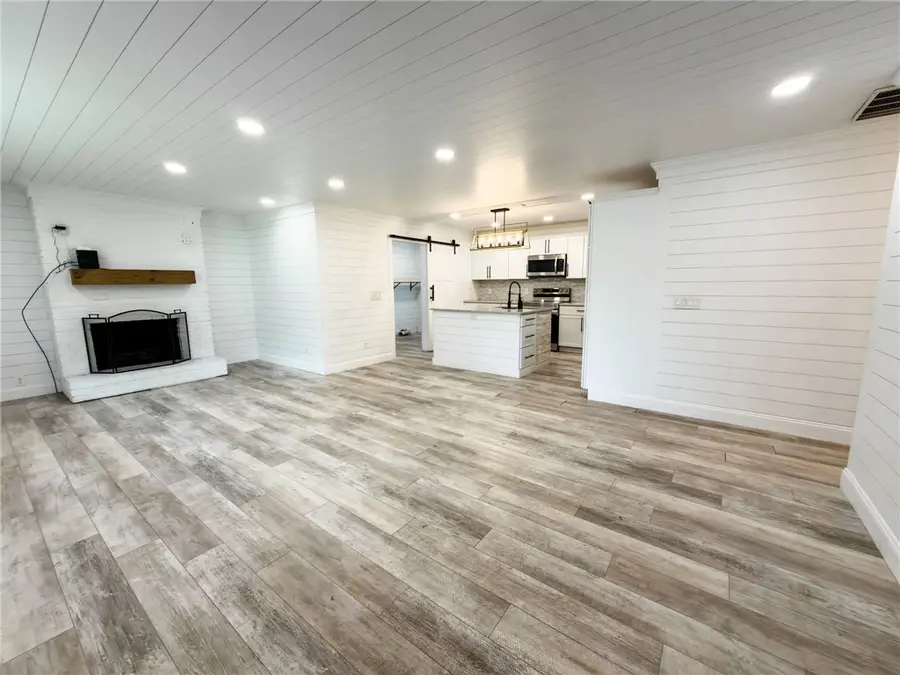 1009 Cherry Street, Marshall, IL 62441 - #3