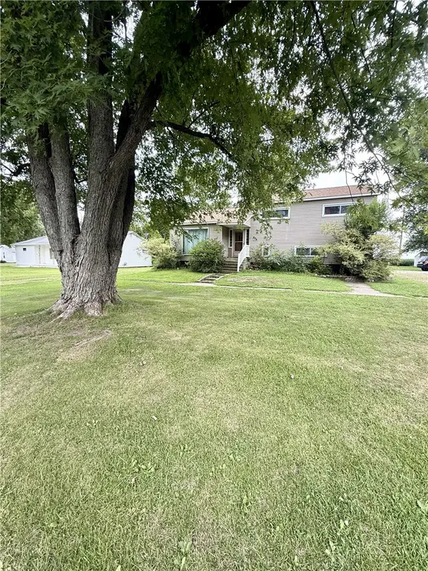 204 Boyer Avenue, Brocton, IL 61917