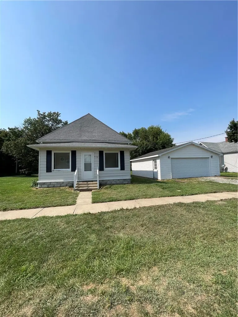 408 Lincoln Street, Greenup, IL 62428 - #2